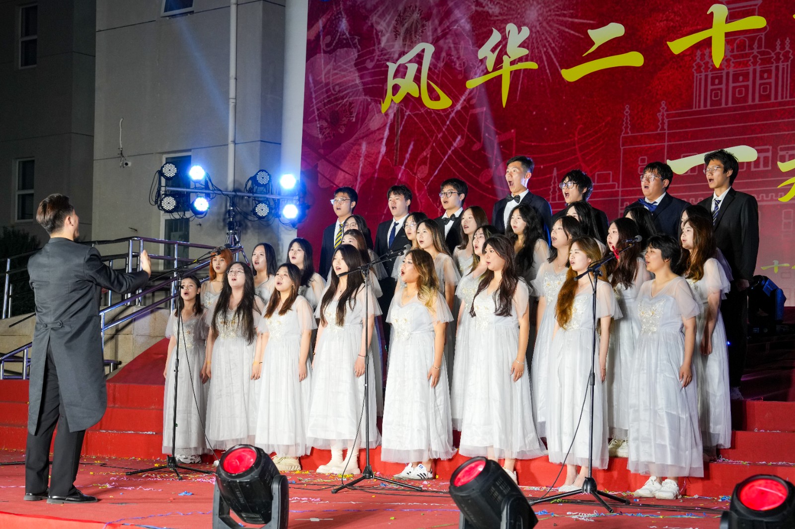 合唱团.jpg